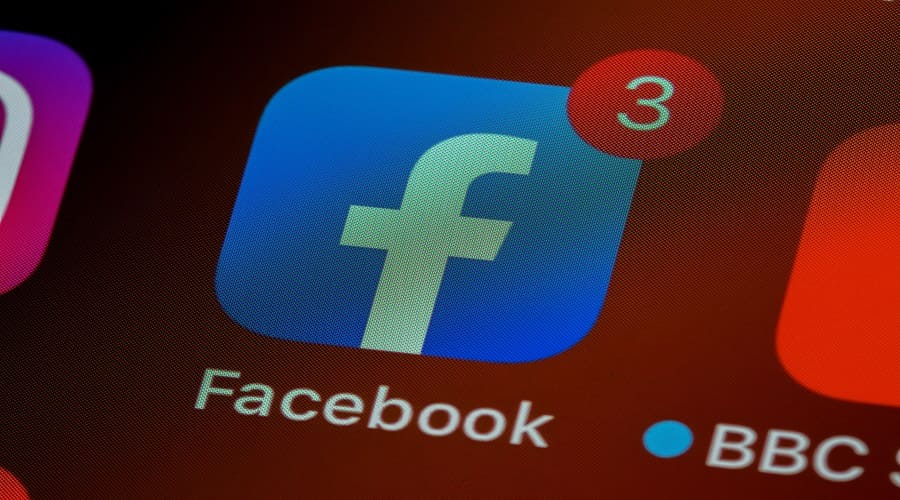 Best Ways to Avoid the Dangers of Facebook